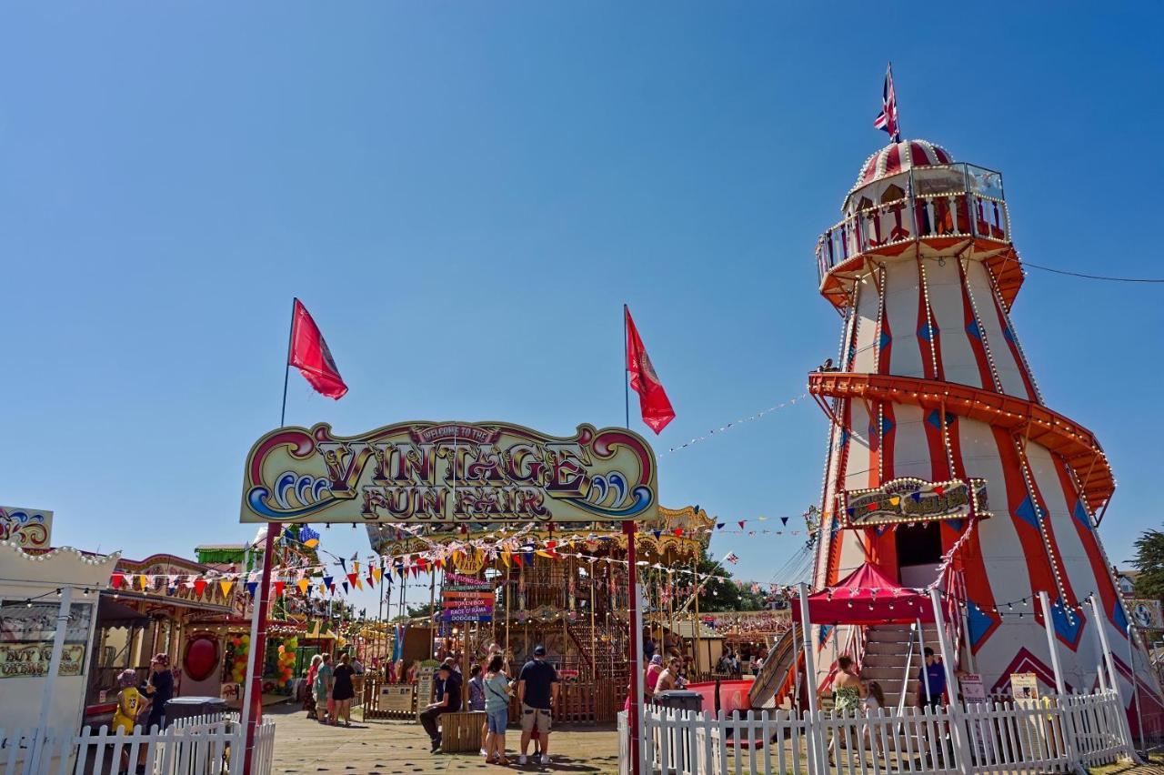 Caravan With Decking At Martello Beach Nearby Clacton-On-Sea Ref 29017Kv酒店 外观 照片
